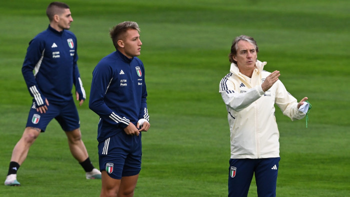 มันโช่โอด ‘เลี่ยน’ ขาดแข้งหน้าใหม่-แจงเหตุเรียก ‘เรเตกี’