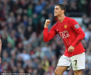 หาเบอร์แลกพอร์ช! หมอนวดแฉ ‘โด้’ ใช้ล่าเบอร์ 2 นักร้องดัง