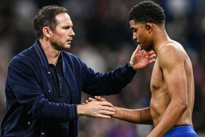 พลังตำนาน! โฟฟาน่าแผล่บ ‘แลมพ์’ ผู้ปลุกใจสิงห์