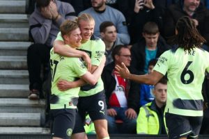 ยอดนักจ่าย! ‘เดอ บรอยน์’ ทำ 100 แอสซิสต์เร็วสุด EPL