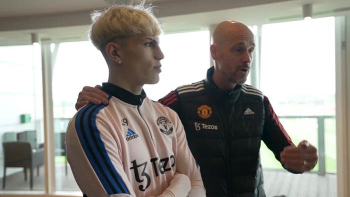 ครอบครัวก็มา! ETH ร่วมยินดี ‘การ์นาโช่’ ได้สัญญาใหม่