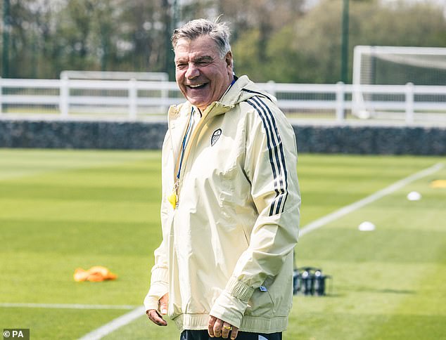 เรือดวลยูงทองเปลี่ยนโค้ช, หงส์รอเช็ค ‘โชต้า’ เจอผึ้ง…ปรีวิว พรีเมียร์ลีก