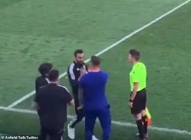 จะระเบิดหัวมึง! ‘ตอร์เรส’ ไผว้เดือด ‘อาร์เบลัว’ ดาร์บี้ทีมเด็ก