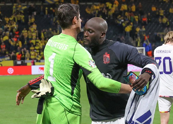 สนิทกว่า KDB! ‘คูร์กตัวส์’ เผยเชียร์ ‘บิ๊กตู้’ ซิวแชมป์ UCL