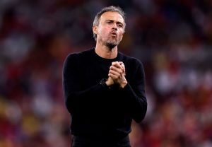 ในลอนดอนรึเปล่า? ปธ.นาโปลีเผย ‘เอนริเก้’ สนคุมทีมพรีเมียร์ลีก