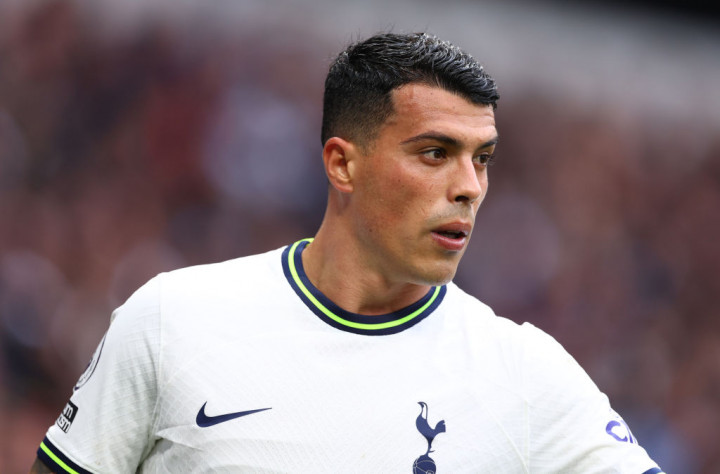 ราชันสนอัญเชิญ ‘ปอร์โร่’ ขึ้นสู่บัลลังก์