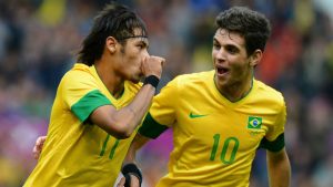 ‘ออสการ์’ เผย ‘เนย์มาร์’ เคยเป่าหูซบ PSG