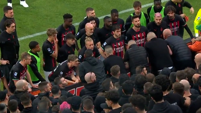 อุลตร้ามาเอง! แฟนบอลเดือดสวดปลุกใจ ‘แข้งมิลาน’