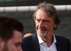 เผย ‘เซอร์จิม’ ขอดูแลตลาดนักเตะเองหากฮุบผีสำเร็จ