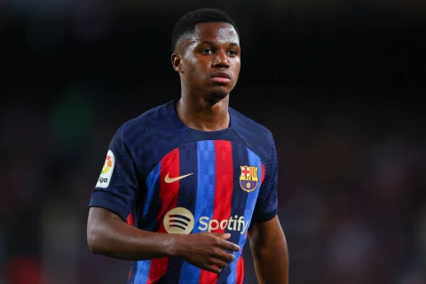 ไม่ย้ายแล้ว! พ่อเผย ‘ฟาติ’ อยู่บาร์ซ่าต่อซีซั่นหน้า