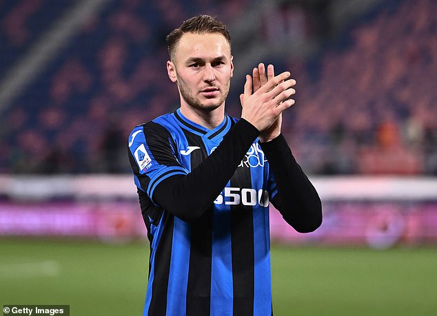 หงส์เคยสน! เด แซร์บี้สั่งไบรท์ตันล่า ‘คุปไมเนอร์ส’