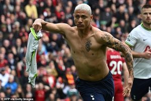 ตึงปะล่ะ?! ริชาร์สวน ‘วิลสัน, อันโตนิโอ’ ยิง WC กี่ตุง