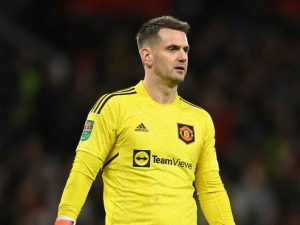 อยู่ด้วยกันก่อน! ‘เทน ฮาก’ ขวาง ‘ฮีตัน’ อดจอยน้องใหม่