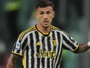 ตราหมีล็อคเป้า ‘ปาเรเดส’ เสริมแดนกลาง