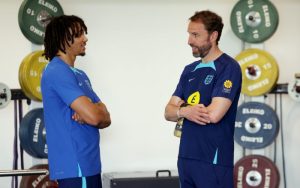 เซาธ์เกตเตือน ‘แข้งเรือ’ ฉลองมีลิมิต-แย้ม TAA เล่นกลาง