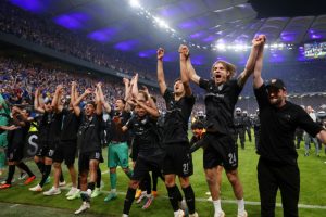 รอดสบาย! ‘ม้าขาว’ เพลย์ออฟอัดสิงห์เหนือ 3-1 อยู่บุนเดสต่อ