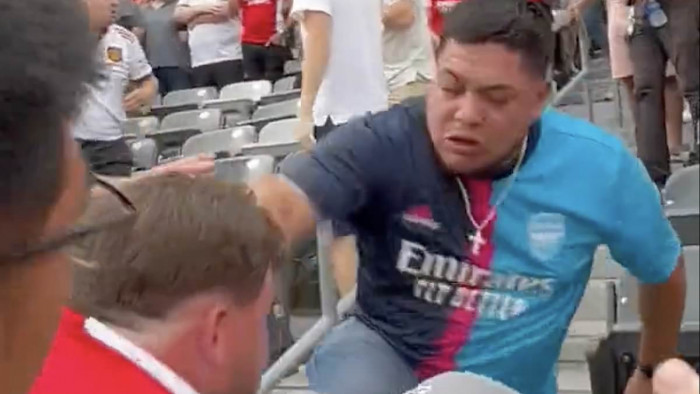 ซะงั้น… เผยคลิป ‘แฟนปืน’ ชกกันเองเกมอุ่นผี