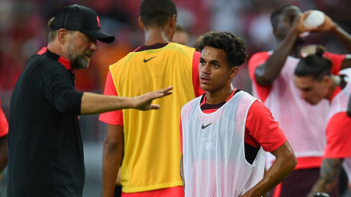 ผมคือกลางรุก! ‘คาร์วัลโญ่’ โอด ‘หงส์’ ใช้ผิดตำแหน่ง