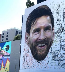 จิตรกรเพนท์ตึกต้อนรับ ‘เมสซี่’ สู่ไมอามี่