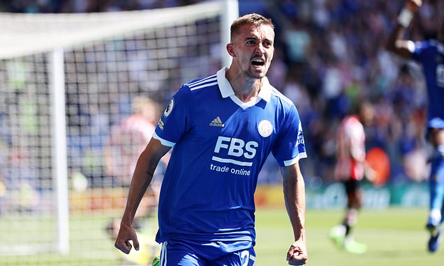 เจ้าสัว,พาเลซร่วมวงล่า ‘คาสตาเญ่’ อุดแบ็ค