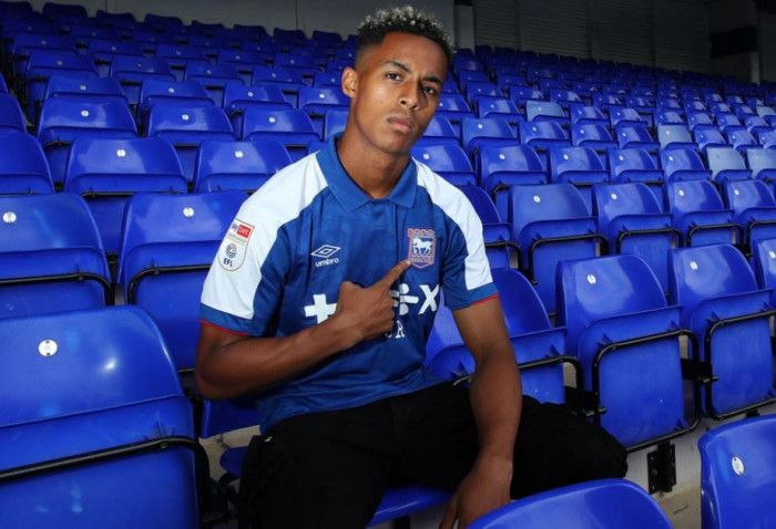 สิงห์ปล่อยยืม ‘ฮัทชินสัน’ เก็บเวลอิปสวิช