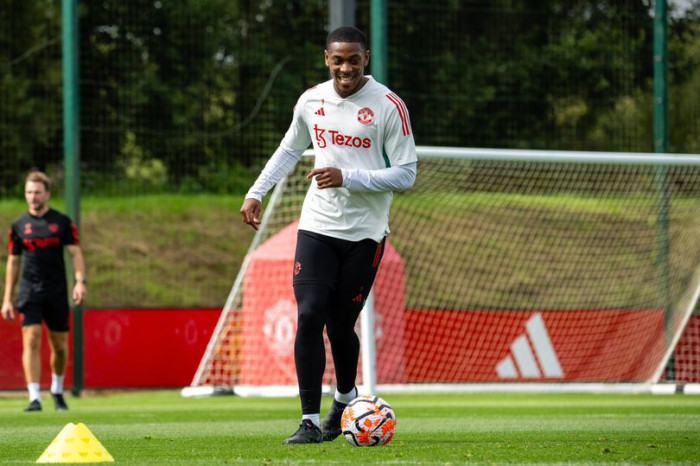 ผีส่ง ‘หมาก,VDB,แม็คโท’ อุ่นลับพ่ายเบิร์นลี่ย์ 3-0