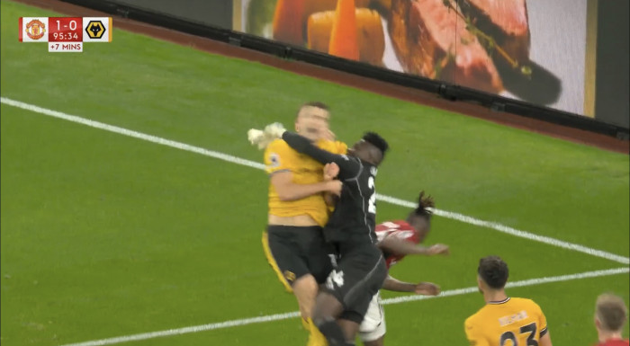 คอแทบขาด! โอนีลโวยเปา ‘โอนาน่า’ ต้องเสียจุดโทษ