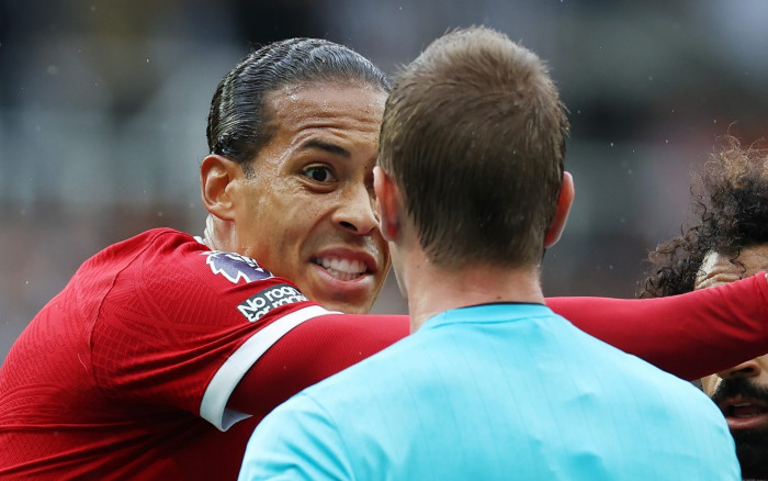 นัดเดียวไม่พอ? VvD อาจโดนแบนเพิ่มเหตุโวยเปา