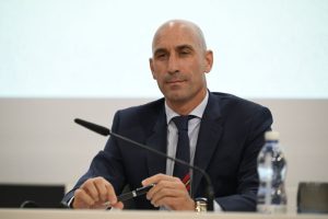 ฟีฟ่าสั่งแบน ‘รูเบียเลส’ 90 วันระหว่างถูกสอบ