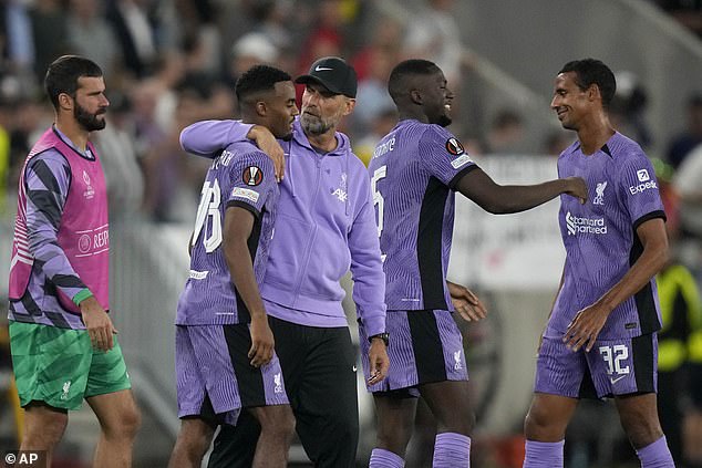 ‘กราเฟนแบร์ค’ หวานสุดแฮปปี้ในถิ่นหงส์