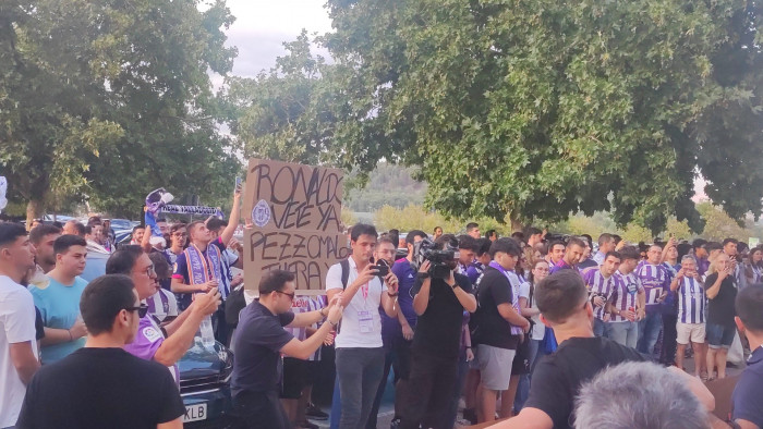 บริหารห่วยจัด! ‘แฟนบาญาโดลิด’ ร่วมชุมนุมล้ม R9