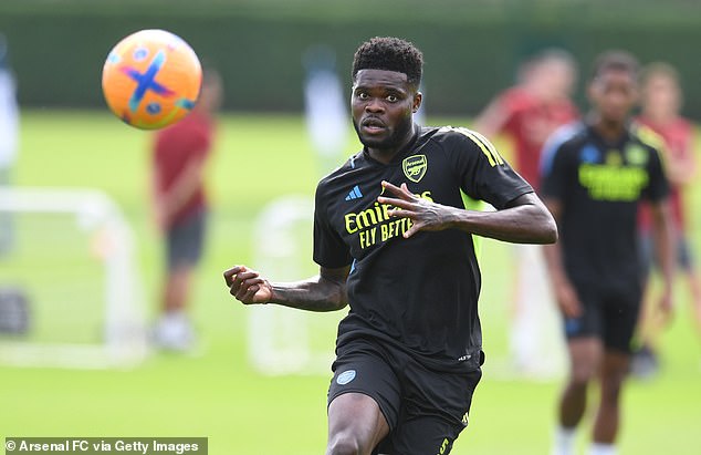 ปูดม้าลายเล็งดึง ‘ปาร์เตย์’ เสียบแทนป็อกบา