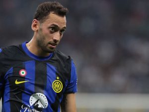 อินซากี้เครียด ‘ชัลฮาโนกลู’ เจ็บไร้ชื่อดวลโซเซียดาด