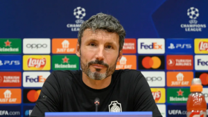 พบเพื่อนเก่า! ‘ฟาน บอมเมล’ หวังทำชาบีเจองานยาก