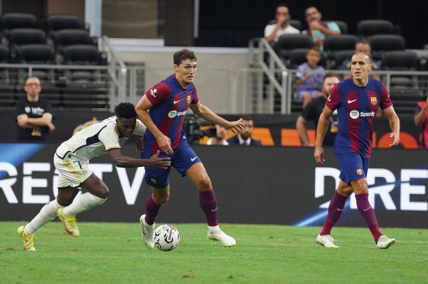 ‘คริสเตนเซ่น’ รับบาร์ซ่ายังไม่ชินปรับระบบแนวรับใหม่