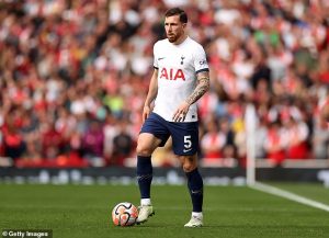 ม้าลายจ้อง ‘ฮอยเบียร์ก, เคเฟรน’ เติมกลาง