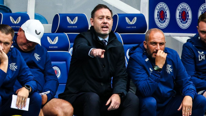 เรนเจอร์สเฟิร์มปลด ‘บีล’ ออกสตาร์ตไม่ดีพอ