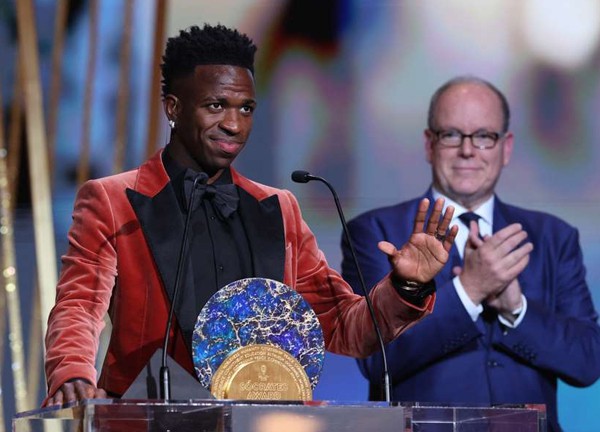 ‘วินิซิอุส’ คว้า ‘โซคราเตส อวอร์ด’ ต่อสู้การเหยียดผิว