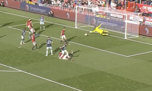 ผิดหลักโกล! ‘ชไมเคิ่ล’ ไม่ปลื้มท่าเซฟ ‘เดอะ ตุง’