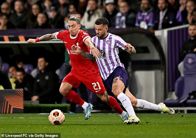 ‘ชิมิกาส’ เผยเหตุถอนกรีซกลับหงส์ก่อนกำหนด