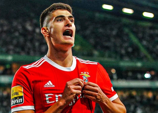 สื่อโหมผีวาง ‘ซิลวา’ หลังเหยี่ยวเป้าหมายหลักร้อนหน้า