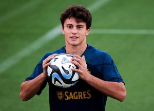 บรูโน่มองค้อน! แบร์นาร์โด้สะกิดเรือเซ็น ‘เนเวส’