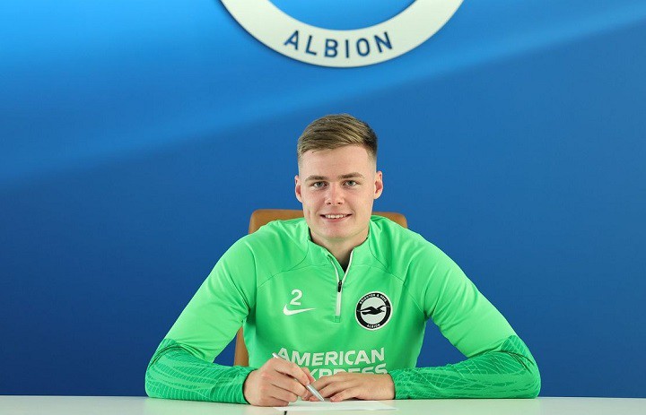 ไบรท์ตันจับ ‘เฟอร์กูสัน ‘ต่อสัญญาเพิ่มถึงปี 2029