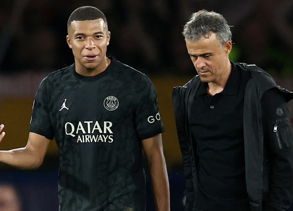 น้าเก้ไม่ปลื้มฟอร์ม ‘ปธ.เป้’ แม้ซัดแฮตทริก