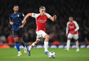 พร้อมเสมอ! ‘ทรอสซาร์’ ไร้ปัญหาปืนจับเล่นหลายตำแหน่ง