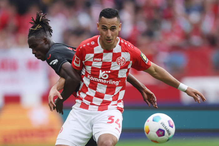 ท่าจะยาว… ‘เอล กาซี่’ ฟ้องไมนซ์ เหตุถูกฉีกสัญญา