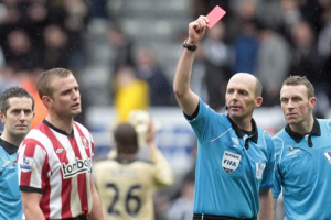 เทย์ทำถูก! ‘อดีตเปาดีน’ หนุนแจกแดง ‘แข้งด่าผู้ตัดสิน’