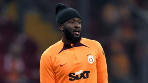 ส่งคืนไก่? โค้ชกาลาฉุน ‘เอ็นดอม’ แอบกินเบอร์เกอร์