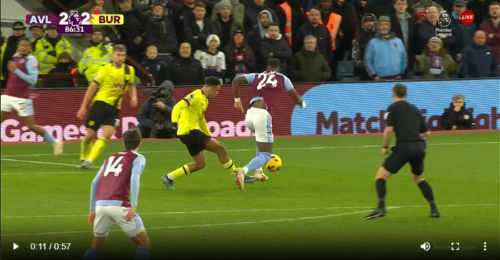 ให้ง่ายเกิน! กอมปานีโอดเปาแจกจุดโทษ ‘วิลล่า’