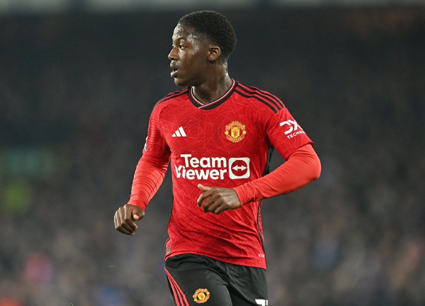 ผีไม่รีบขยายสัญญา ‘ไมนู’ พ่วงอัพค่าเหนื่อย